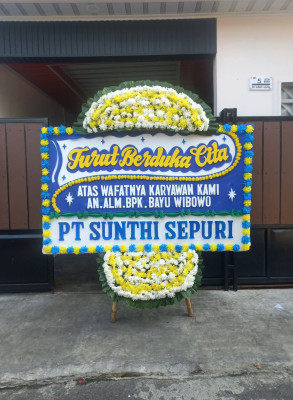 Papan Bunga Duka di Parak Gadang Timur