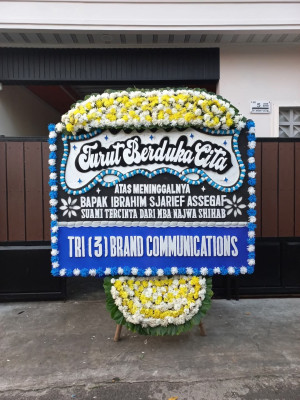 Papan Bunga Duka di Parak Gadang Timur